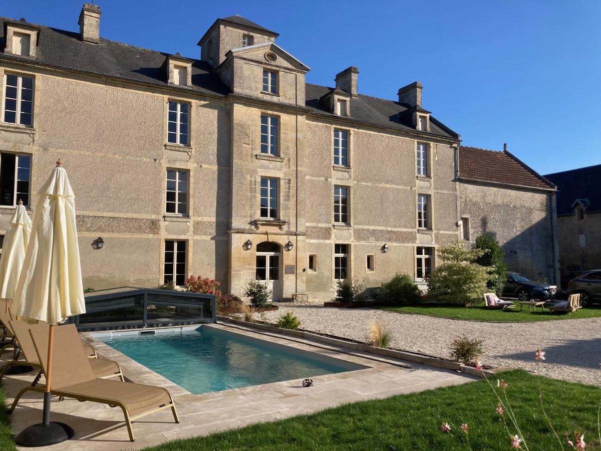 Le Domaine de l'Hostellerie Le Fresne-Camilly Exterior foto